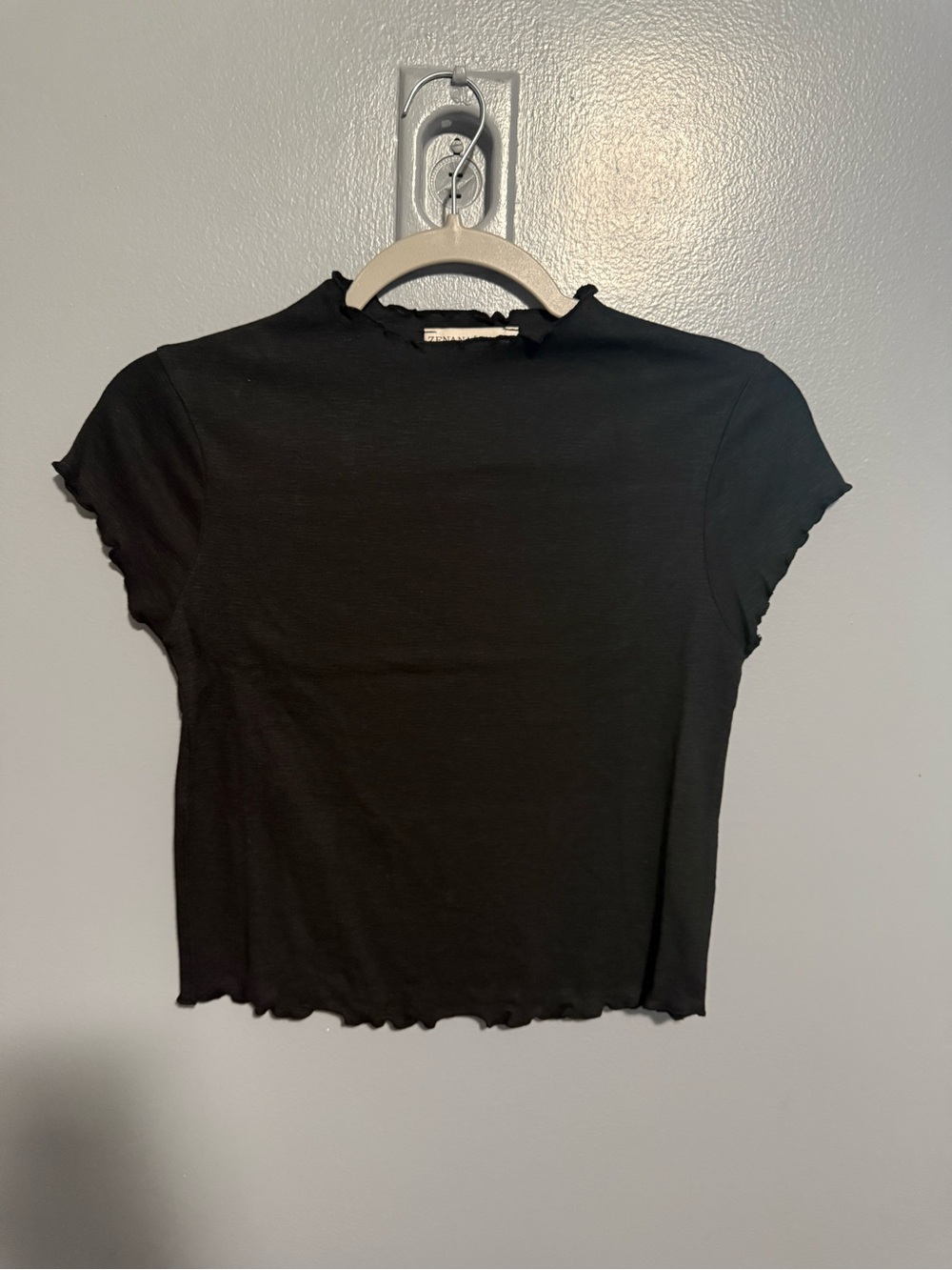 Zenana Black Lettuce Hem Cropped Tee Cotton Modal - Picture 2 of 3
